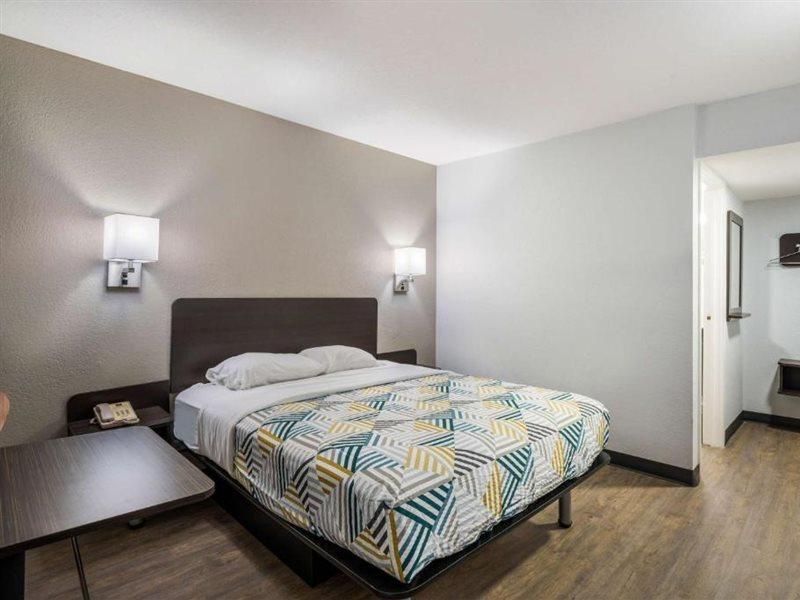 Motel 6-Sandston, Va - Richmond, Va ภายนอก รูปภาพ