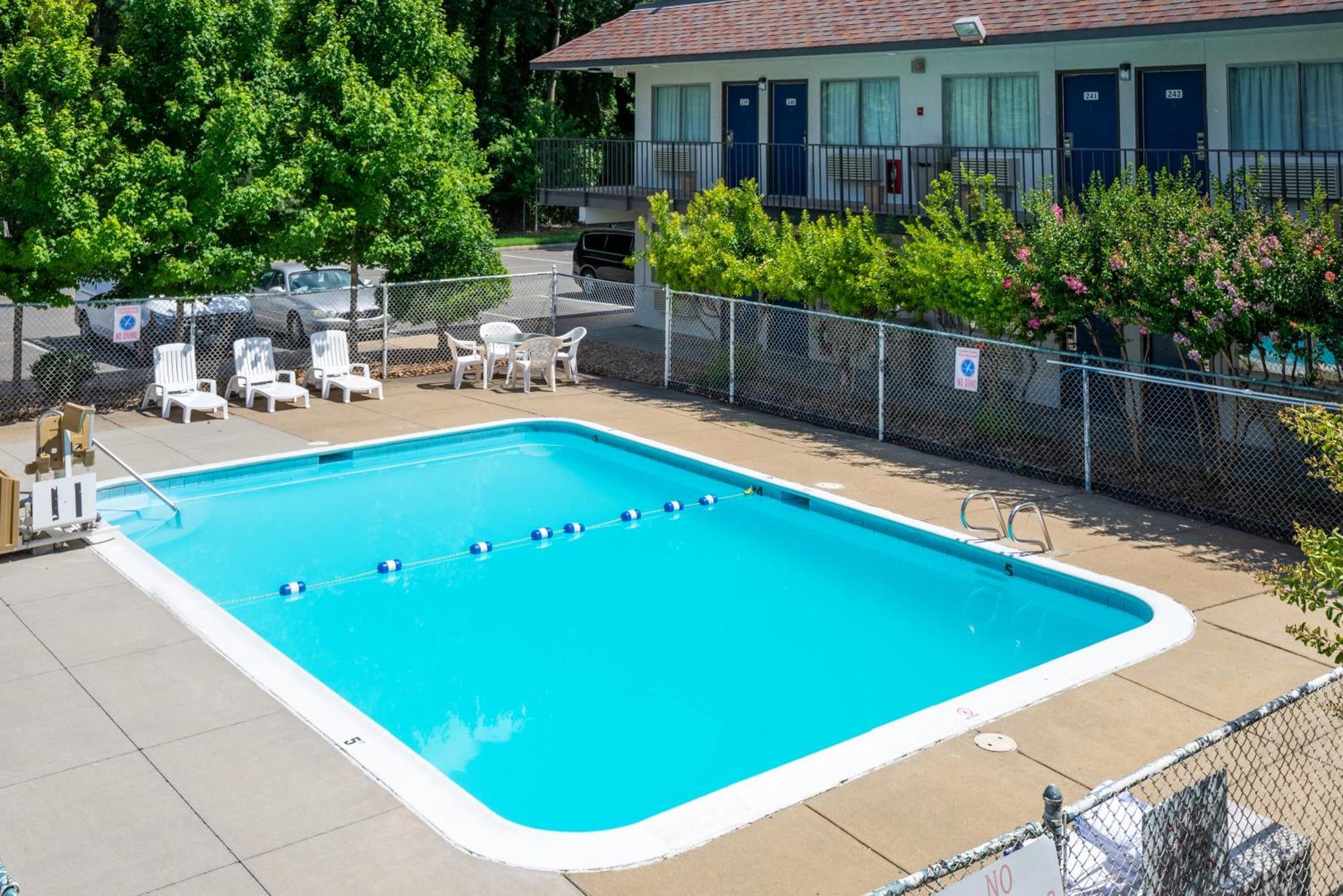 Motel 6-Sandston, Va - Richmond, Va ภายนอก รูปภาพ